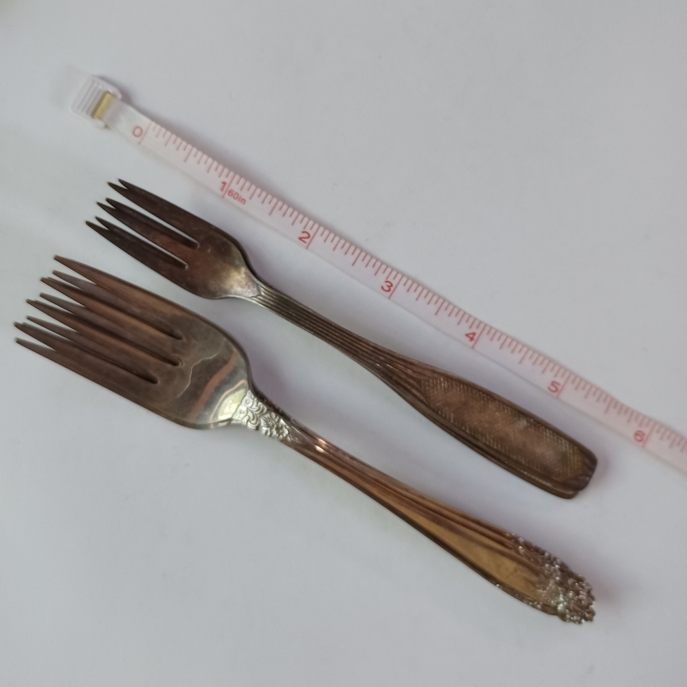 Vintage Assorted Silverplated Forks Set of 11 - Picture 4 of 8